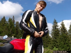 Attila, 21 > ALongWayToGo